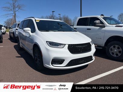 Used 2021 Chrysler Pacifica Limited w/ Premium & Safety Sphere Group