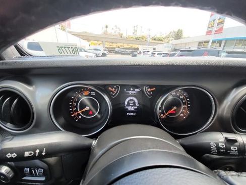 Used 2022 Jeep Wrangler Unlimited Sport AWD/4WD image 11