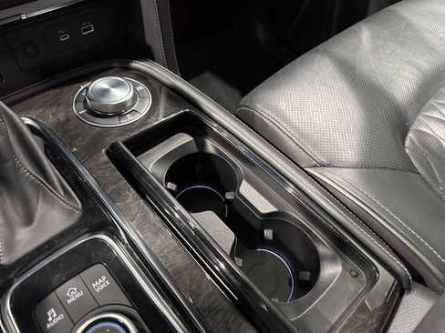 Used 2023 INFINITI QX80 Premium Select image 18