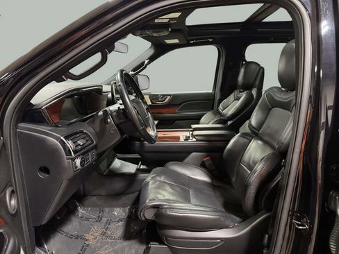 Certified 2021 Lincoln Navigator Reserve w/ Luxury Package AWD/4WD image 5