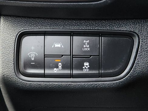Used 2019 Hyundai Santa Fe SE AWD/4WD image 22