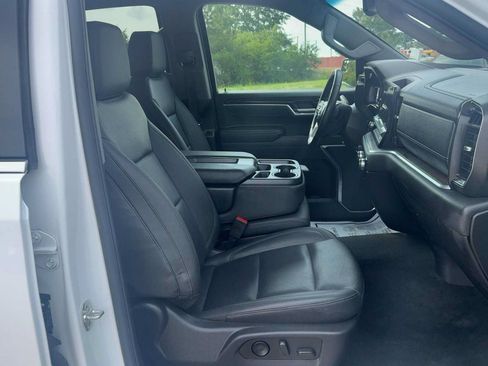 Used 2025 GMC Sierra 1500 SLT RWD image 34