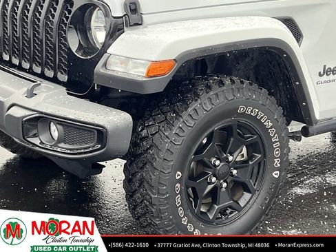 Used 2022 Jeep Gladiator Willys image 9