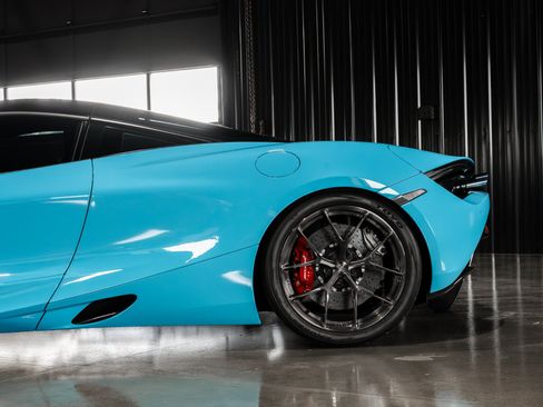 Used 2018 McLaren 720S RWD image 38