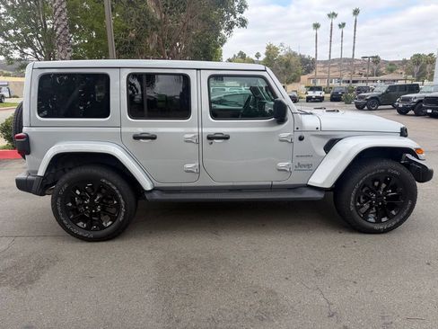 Used 2023 Jeep Wrangler Unlimited Sahara w/ Cold Weather Group AWD/4WD image 15