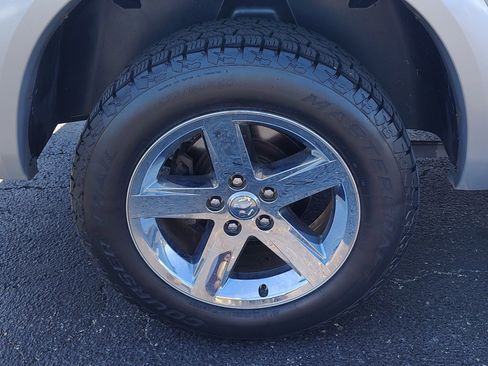 Used 2013 RAM 1500 Express AWD/4WD image 11