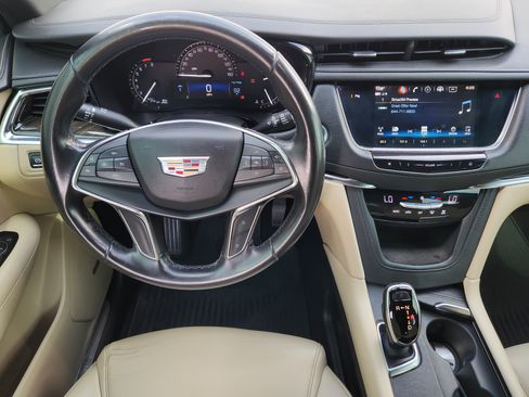 Used 2019 Cadillac XT5 FWD image 27