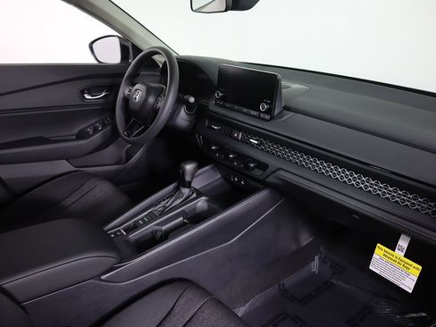 Certified 2025 Honda Accord SE image 27