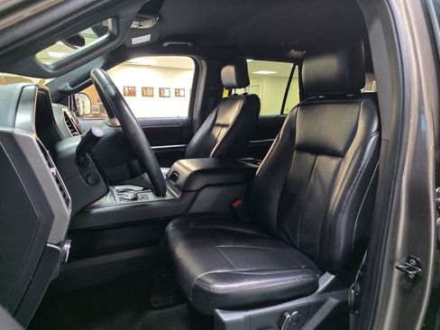 Used 2019 Ford Expedition XLT w/ Equipment Group 202A image 15