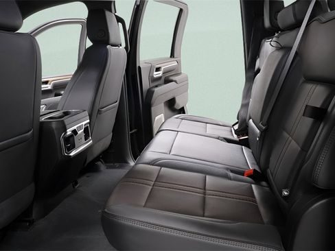 Used 2024 Chevrolet Silverado 2500 High Country w/ High Country Premium Package image 27