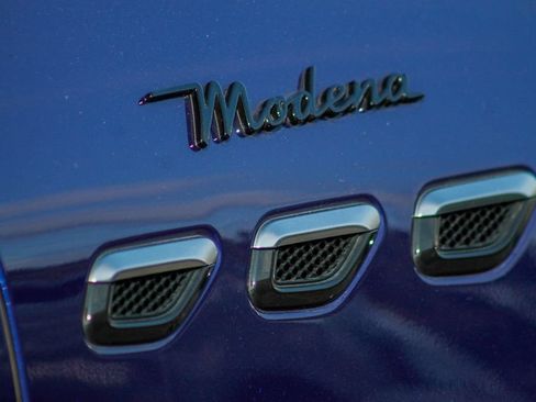 Used 2023 Maserati Grecale Modena AWD/4WD image 23