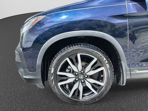 Used 2019 Honda Pilot Touring image 14