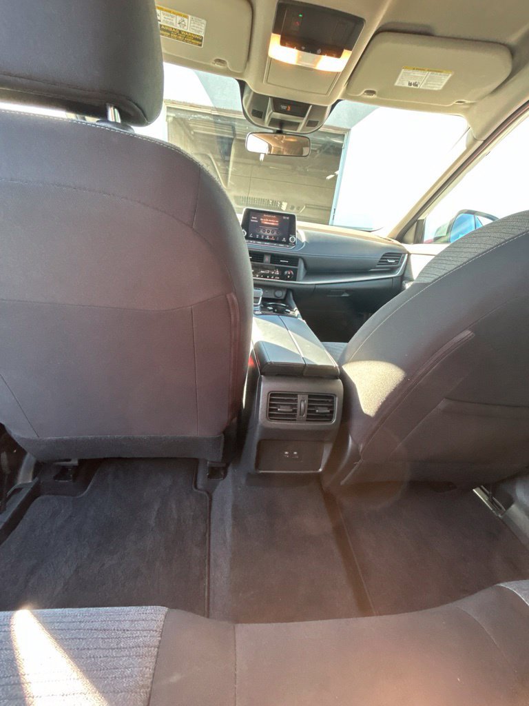 Used 2023 Nissan Rogue SV FWD image 18