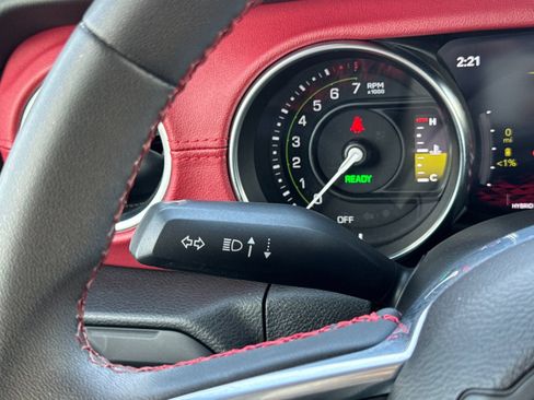 Used 2023 Jeep Wrangler Unlimited Rubicon 4xe AWD/4WD image 29