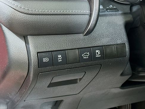 Used 2023 Toyota Camry SE w/ Convenience Package image 10