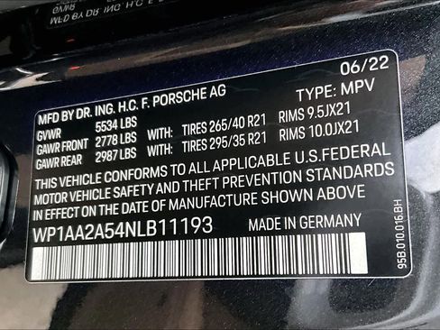 Used 2022 Porsche Macan image 33