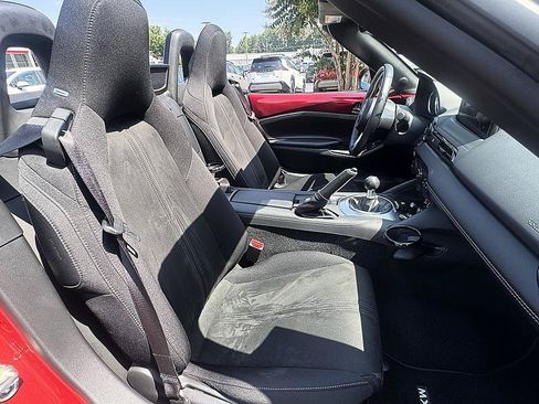 Used 2025 MAZDA MX-5 Miata Club RWD image 16