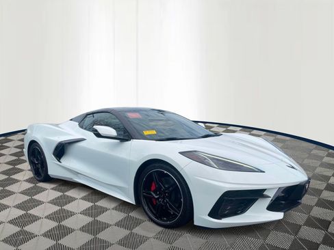 Used 2021 Chevrolet Corvette Stingray Convertible w/ 1LT RWD image 3
