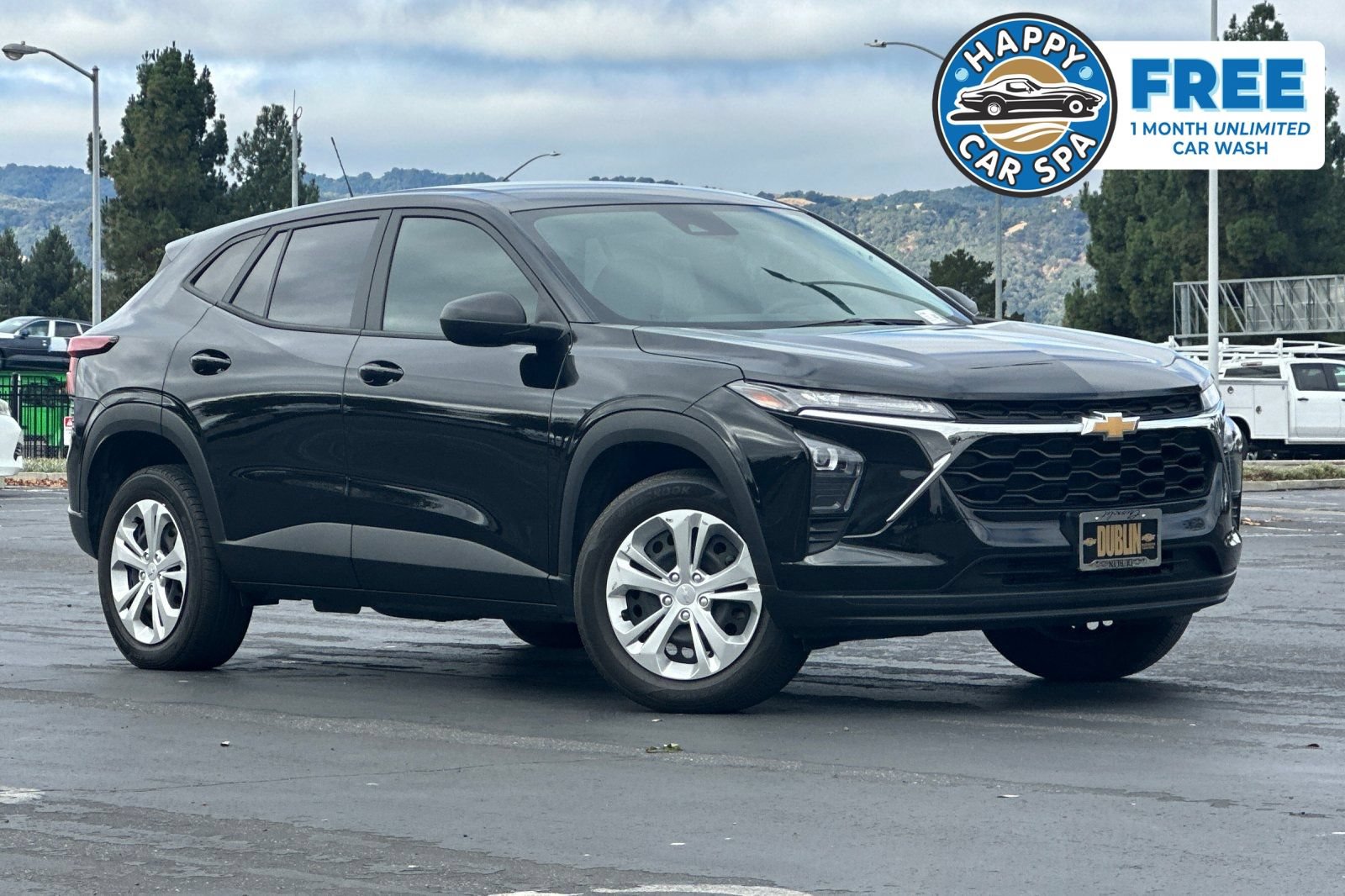 Used 2024 Chevrolet Trax LS FWD image 1