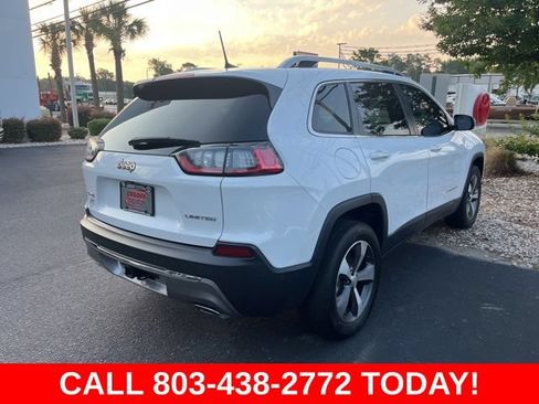 Used 2021 Jeep Cherokee Limited w/ Trailer Tow Group AWD/4WD image 3