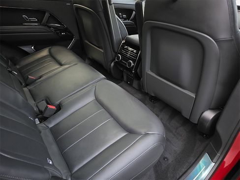 New 2026 Land Rover Range Rover Sport Dynamic SE image 11