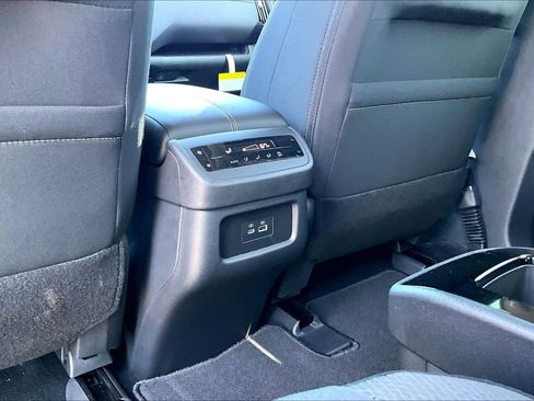 New 2025 Nissan Pathfinder SV image 20