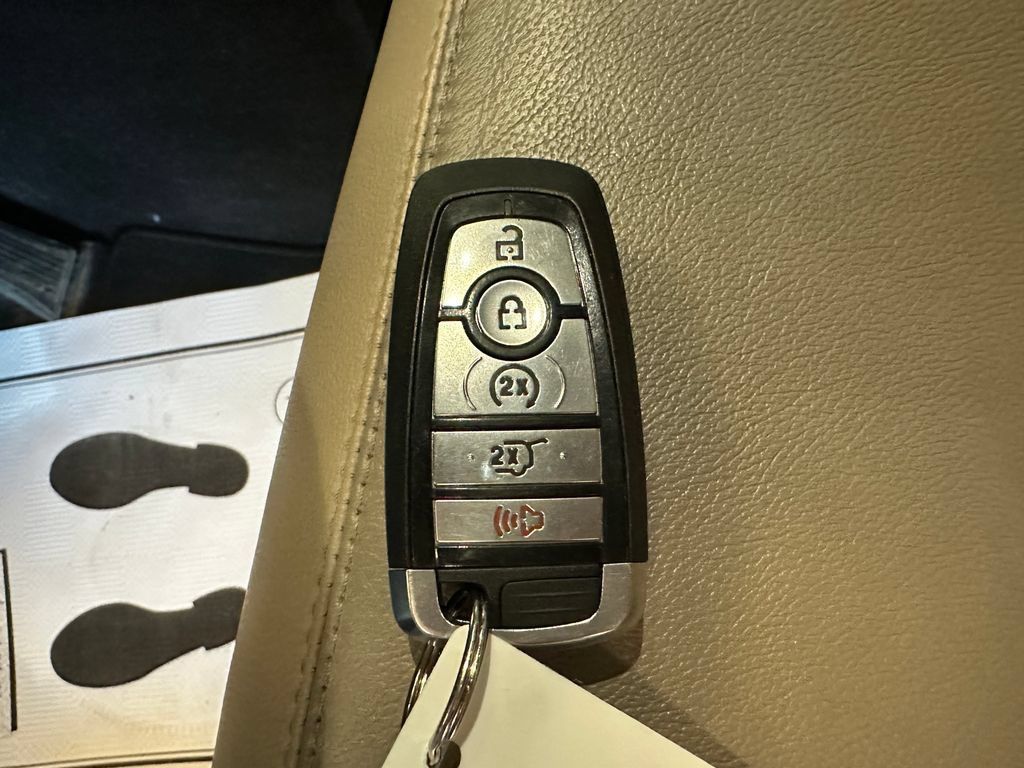 Used 2020 Ford Explorer Limited AWD/4WD image 16