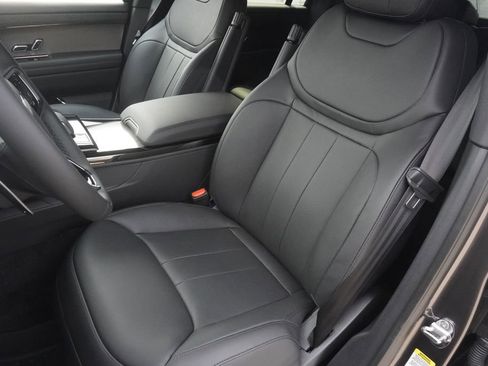 New 2025 Land Rover Range Rover Sport SE image 20