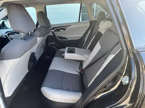 Used 2020 Toyota RAV4 XLE w/ Convenience Package AWD/4WD image 10