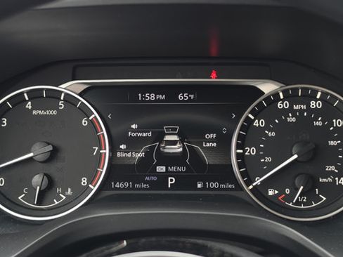 Used 2023 Nissan Rogue SV AWD/4WD image 10