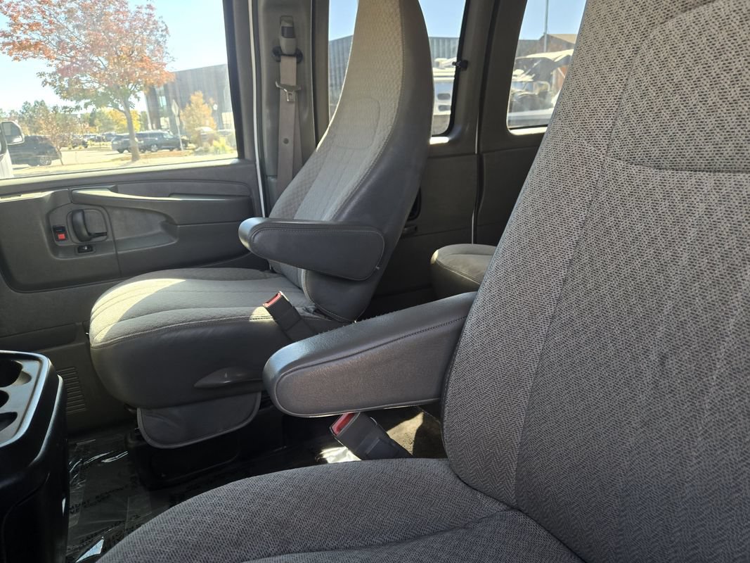 Used 2015 Chevrolet Express 3500 LT w/ LT Preferred Equipment Group RWD image 16