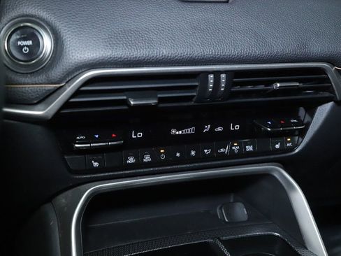 Used 2024 MAZDA CX-90 Plug-In Hybrid w/ Preferred AWD/4WD image 27