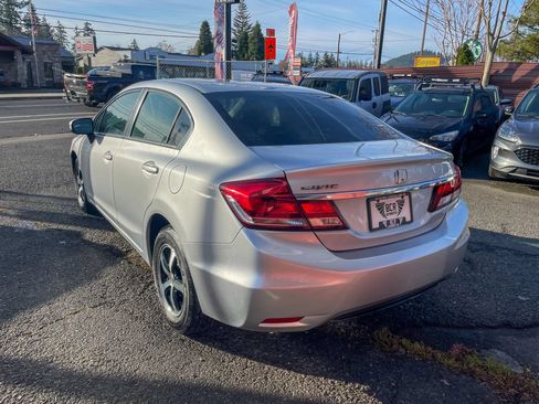 Used 2015 Honda Civic SE image 2