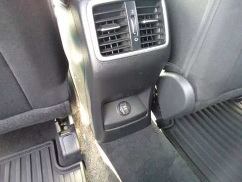 Used 2020 Kia Sportage LX image 25