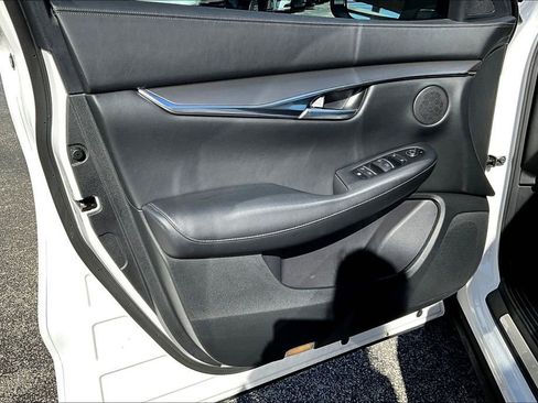 Certified 2025 INFINITI QX50 Pure image 24