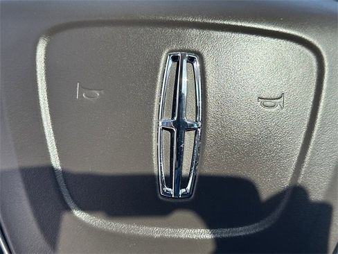 Certified 2022 Lincoln Nautilus Reserve w/ Equipment Group 201A image 26