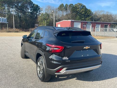 New 2026 Chevrolet Trax LT image 6