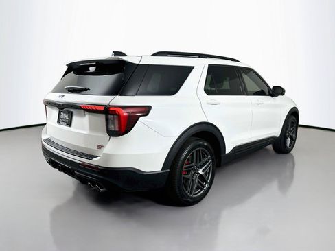 Used 2025 Ford Explorer ST AWD/4WD image 13