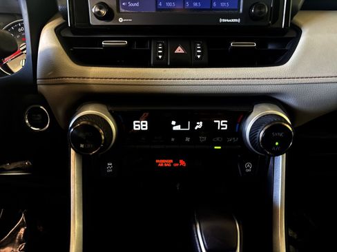 Used 2021 Toyota RAV4 XLE Premium FWD image 20