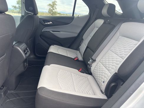 Used 2021 Chevrolet Equinox LT image 11