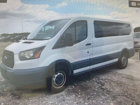 Used 2017 Ford Transit 150 XL RWD image 2