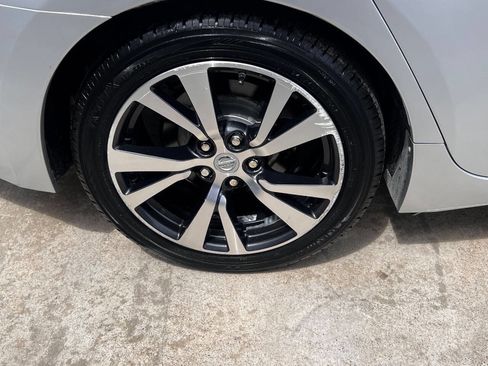 Used 2017 Nissan Maxima 3.5 S FWD image 10