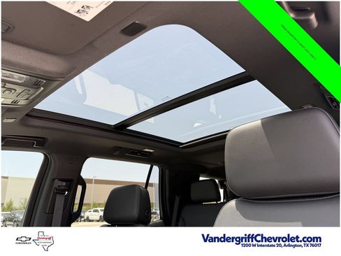 Certified 2022 Chevrolet Tahoe Z71 w/ Luxury Package AWD/4WD image 26