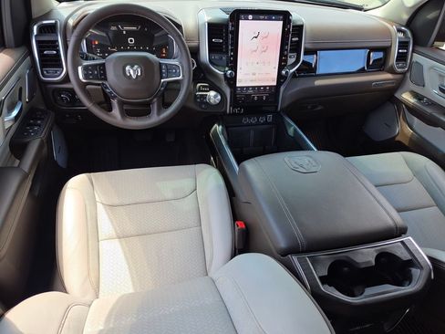Used 2025 RAM 1500 Laramie w/ Advanced Safety Group II AWD/4WD image 6