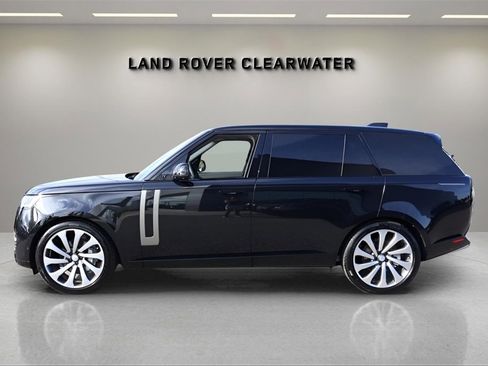 New 2025 Land Rover Range Rover Long Wheelbase SE image 2