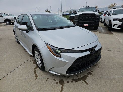 Used 2024 Toyota Corolla LE image 8