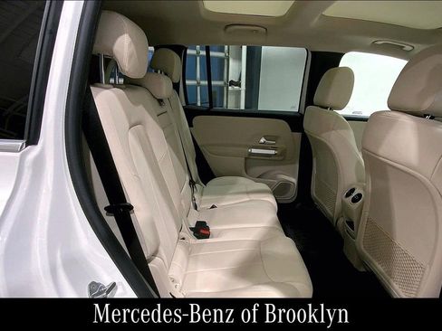 Used 2023 Mercedes-Benz GLB 250 4MATIC image 22