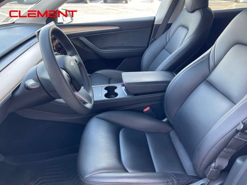 Used 2023 Tesla Model Y Performance AWD/4WD image 17