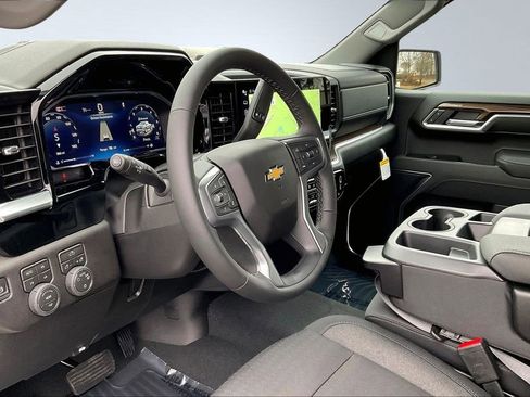 New 2026 Chevrolet Silverado 1500 LT w/ Z71 Off-Road Package image 7