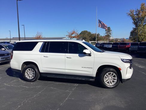 Used 2023 Chevrolet Suburban LS image 5